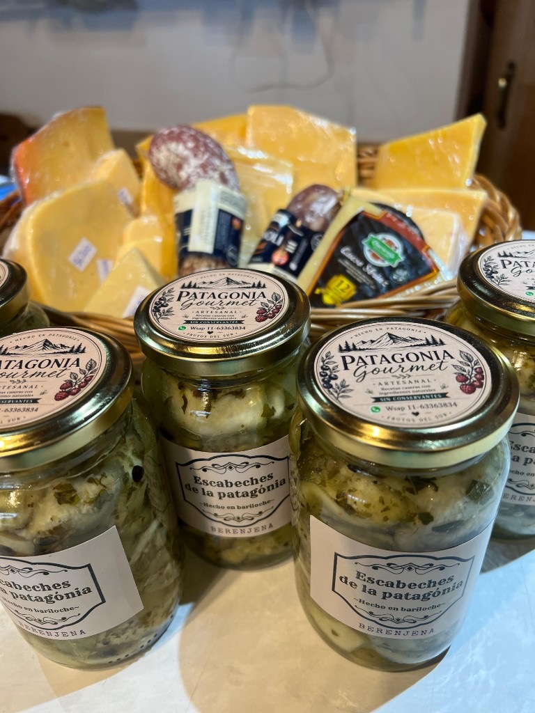 Escabeches de la Patagonia de Patri: berenjena artesanal y productos locales
